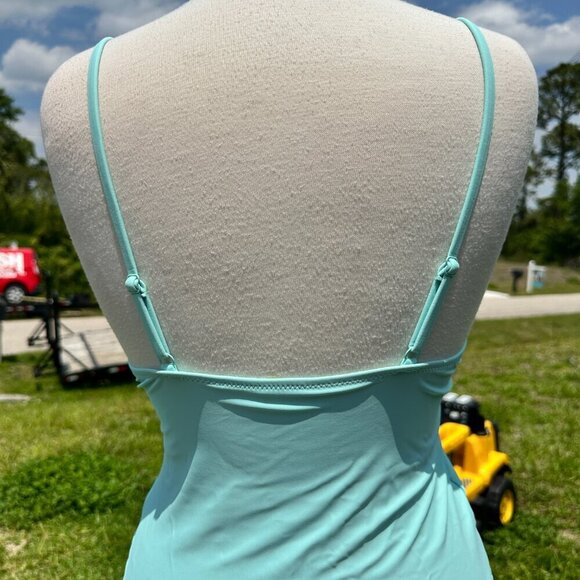 Old Navy V-Neck Ruffle-Trimmed Tankini Swim Top NWOT - Picture 6 of 8